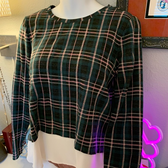 ๐๐ Ann Taylor Plaid Sweater Two layer Blouse - Picture 3 of 5
